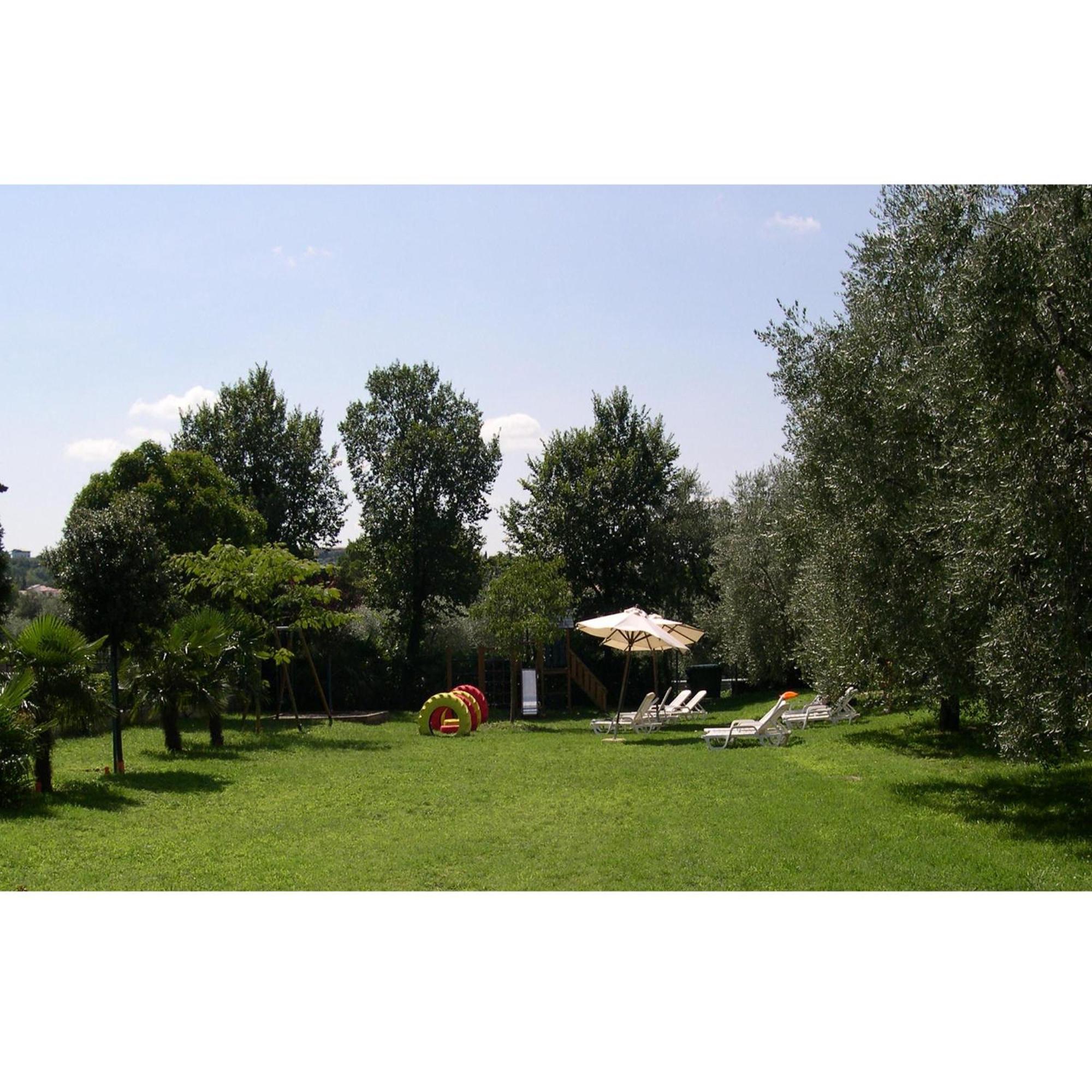 Residence Miralago Rooms & Apartments Manerba del Garda Dış mekan fotoğraf