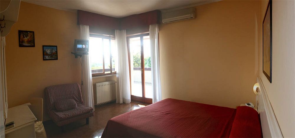 Residence Miralago Rooms & Apartments Manerba del Garda Dış mekan fotoğraf