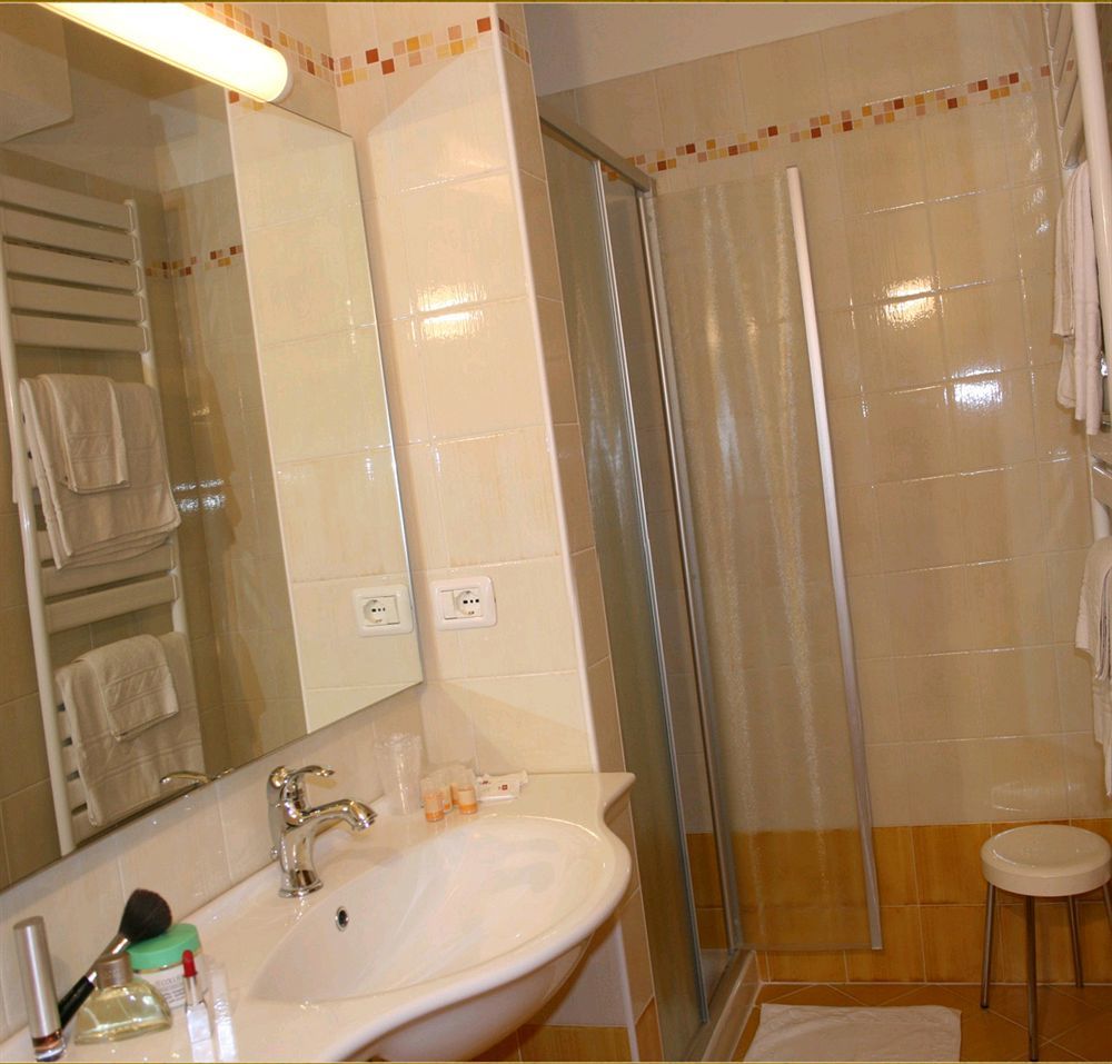 Residence Miralago Rooms & Apartments Manerba del Garda Dış mekan fotoğraf